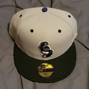Rare Exclusive SilverBacks New Era 59Fifty - Size 7 5/8